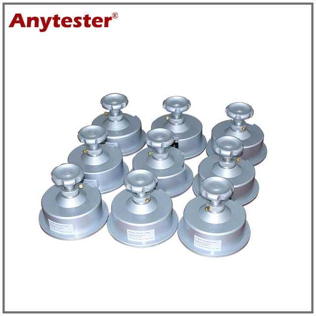 Круглый резак с образцом ткани